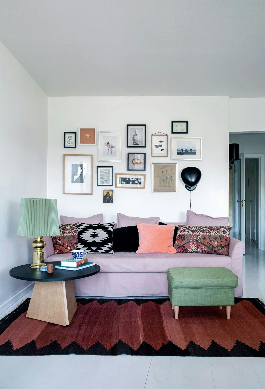 bom 21317 08 Rosa sovesofa fra Ikea